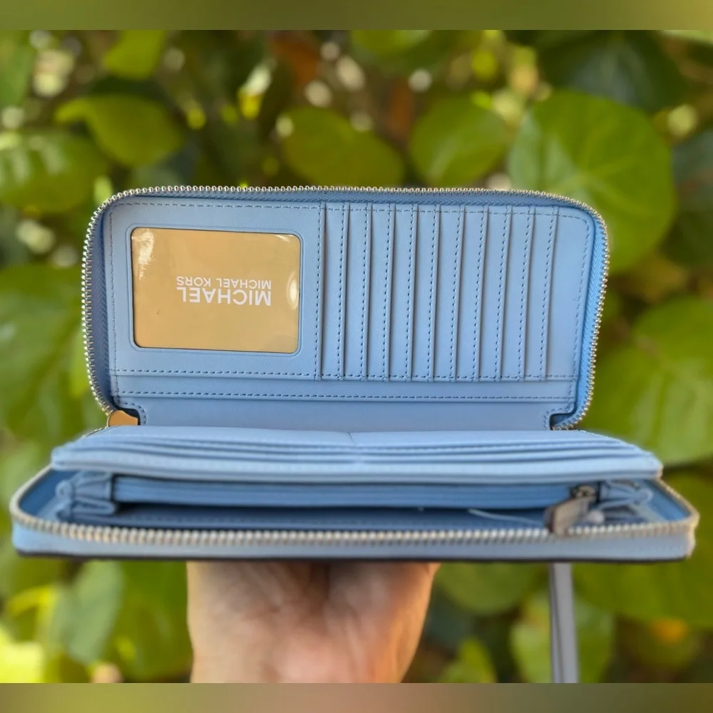 Michael Kors Jet Set Travel LG Continental Wallet Light Sky - Picture 4 of 10